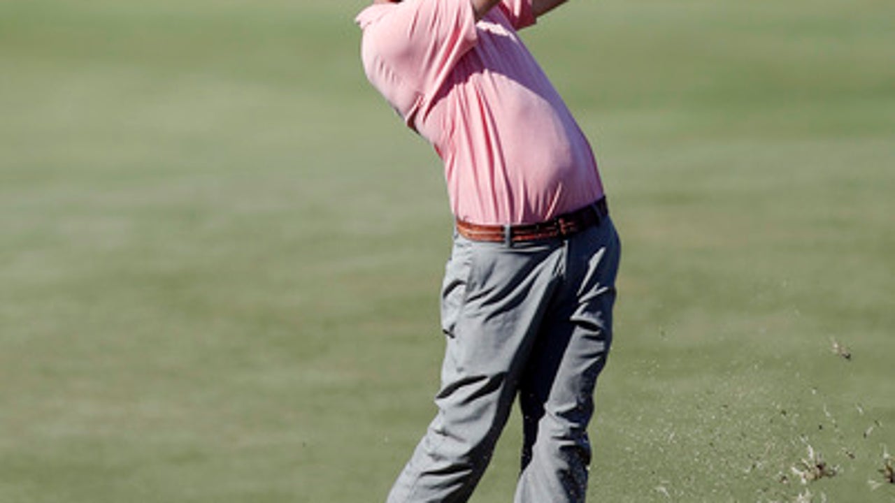 Ogilvy leads Australian Open by 2 shots after round 3